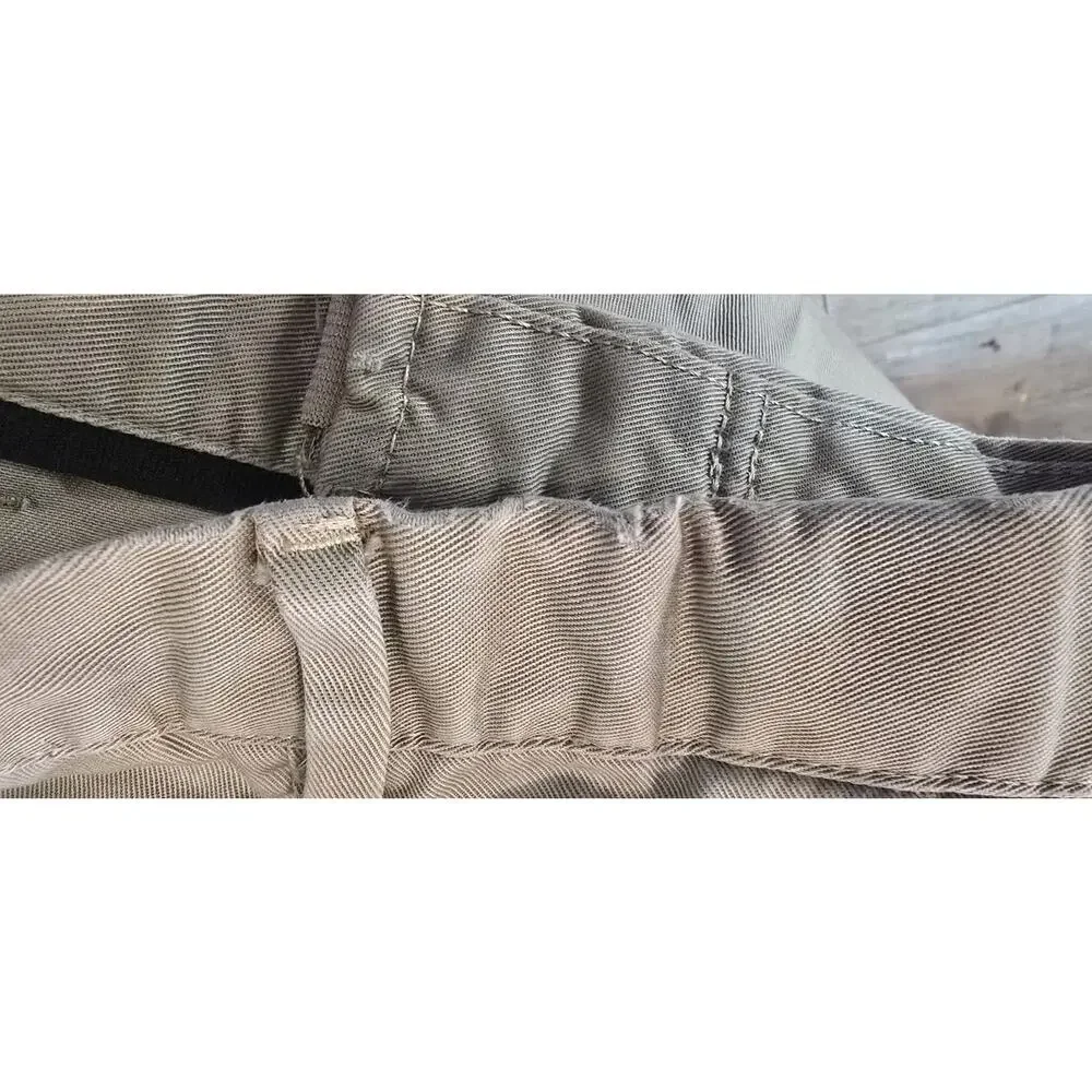 Izod American Chino Khaki Mens Size 44x32 Classic Fit Stretch Waist Dress Pants